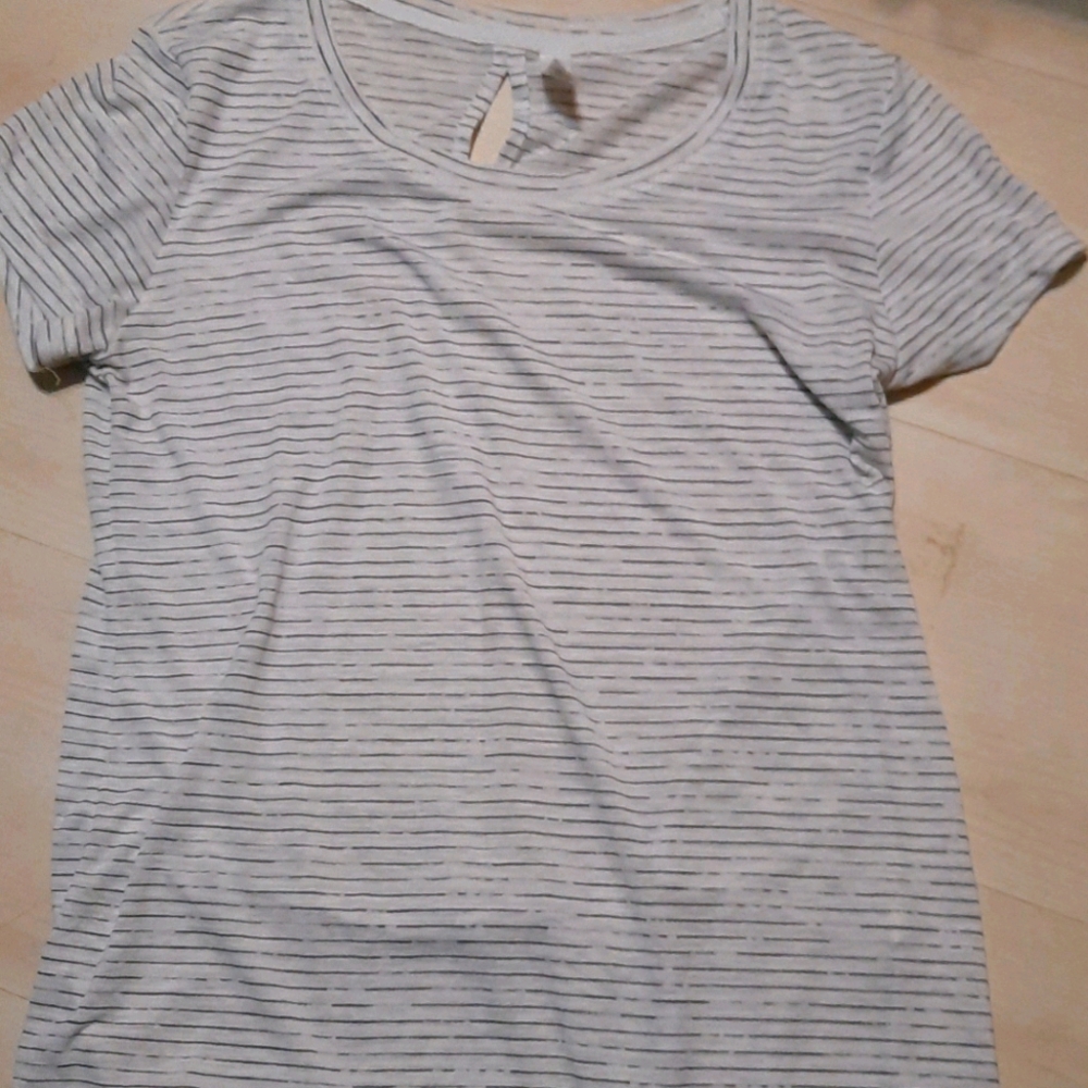 NWOT Women's Tshirt